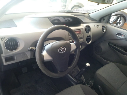 Toyota Etios 1.5 Xls Sedan 16v Flex 4p Manual