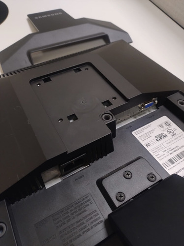 Monitor Samsung 740n De 17 - Calidad Y Rendimiento Usado! Plateado (Usado)