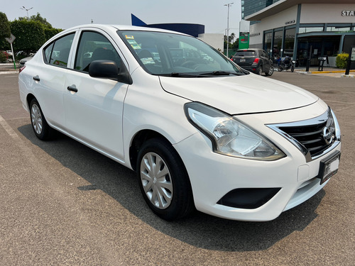 Nissan Versa 1.6 Sense Mt