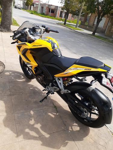 Bajaj Rouser Rs 200 Impecable