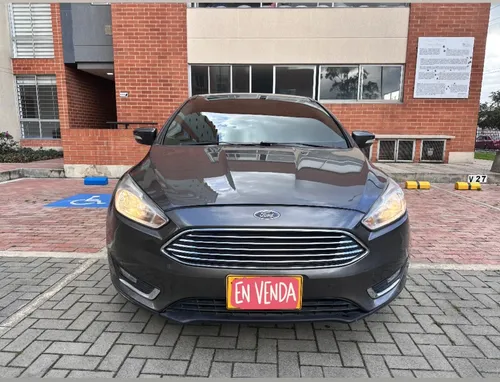 Ford Focus 2.0 Titanium