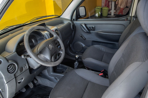 Imagen 6 de 15 de Citroën Berlingo 2018 1.6 Hdi 92 Bussines Mixto Ac808