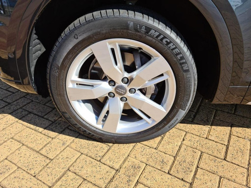 Imagem 9 de 14 de Q5 Ambiente 2.0 Tfsi Quattro S Tronic