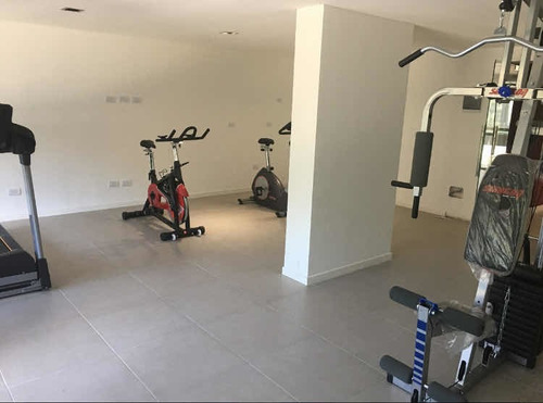 Imagen 21 de 30 de Positive Tower Pinamar- Alquiler Por Día Turístico/ Uade Con Amenities Y Cochera