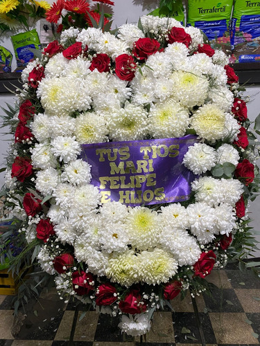 Corona Funebre Corazon De Rosas Condolencias