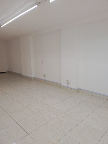 Renta Oficina De 40m2 En Florencia Col. Juárez