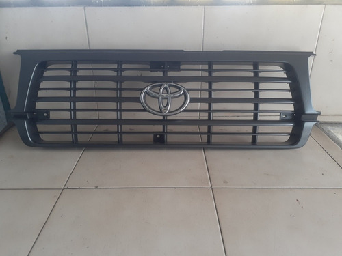 Parrilla De Toyota Autana Original  98-2008