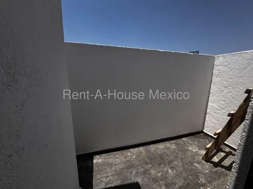 Casa De 4 Recámaras Con 1 En Planta Baja - El Nuevo Refugio, Renta