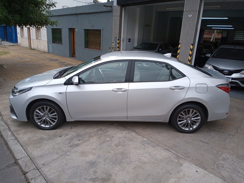 Imagen 3 de 11 de Toyota Corolla 2018 Xei Pack Cvt