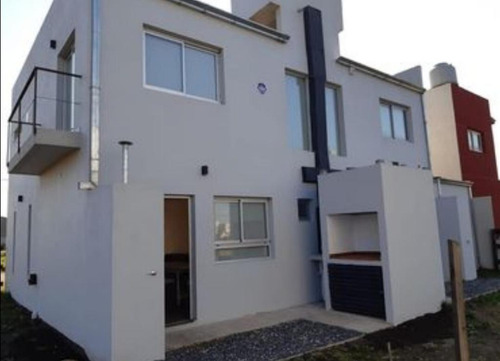Hermoso Duplex A Estrenar 3amb. A La Calle Con Cochera A 2 Cuadras Del Mar - Camet Norte