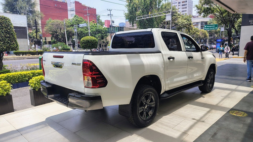 Toyota Hilux 2.7 Cabina Doble Sr Mt
