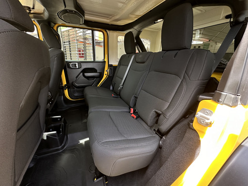 Jeep Wrangler 3.7 Unlimited Sahara 3.6 4x4 At