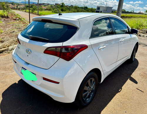 Hyundai HB20S 1.0 Unique Flex 4p