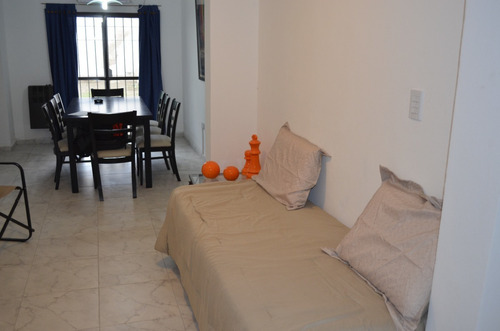 Nueva Cordoba Amplio Monoambiente Con Patio A Metros De Pocito Sobre Peredo Casi Esq Velez Sarfied
