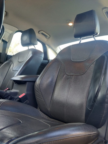 Imagen 9 de 10 de Ford Focus 2.0 Se 2016 (int 8054)