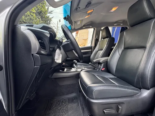 Toyota Hilux 2.4 Diésel 4X4