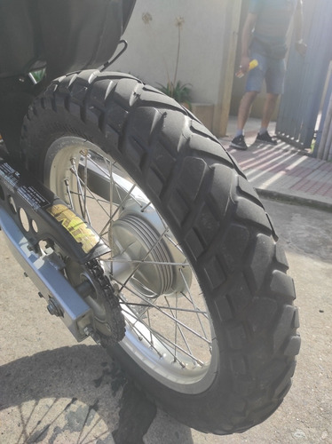 Imagen 4 de 8 de Honda Tornado 250