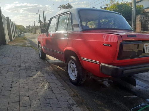 Imagem 2 de 8 de Lada Laika 1.6