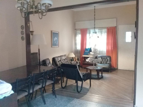 Imagen 2 de 15 de Muy Buena Casa En Villa Luro , 3 Ambientes