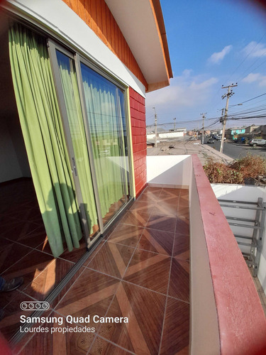 Se Vende Casa Amplia En Avenida (101243)