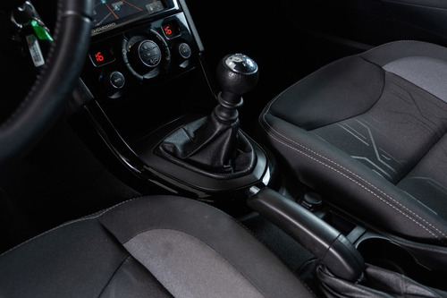 Imagen 15 de 15 de Peugeot 2019 408 1.6 Hdi Allure Pack