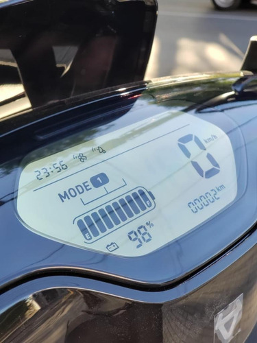 Imagen 5 de 7 de Moto Electrica, Nuuv M+