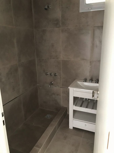 Imagen 5 de 10 de Departamento En Planta Baja Sobre Avellaneda