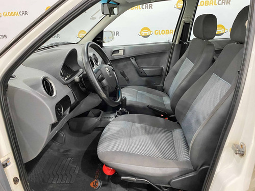 Imagem 7 de 8 de Volkswagen Gol 1.0 Mi 8v Flex 4p Manual G.iv