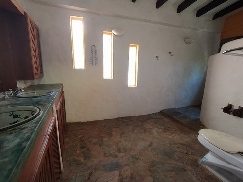 Imagen 6 de 14 de Casa Tipo Posada De 4 Apartamentos Con Vista