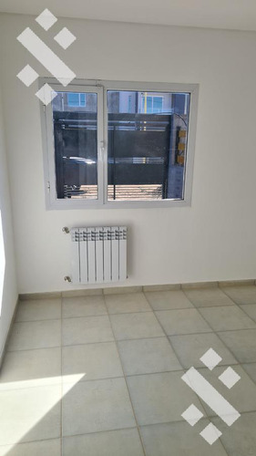 Venta Casa 3 Dorm - Barrio Perticone, Centenario