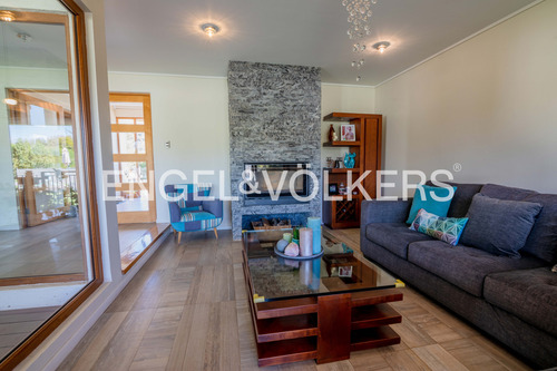 Casa Mediterránea En Exclusivo Condominio En Linderos