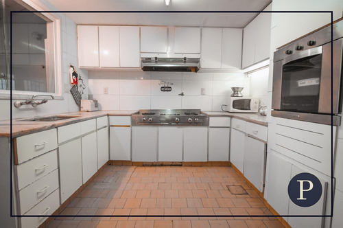 Chalet De Estilo De Barrio Stella Maris