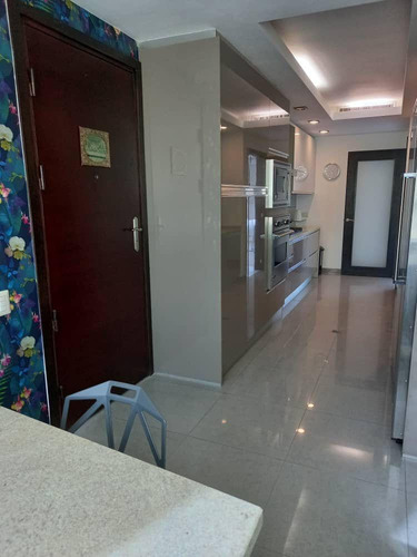 Imagen 8 de 14 de Exclusivo Apartamento En Las Chimeneas Con Planta 100%