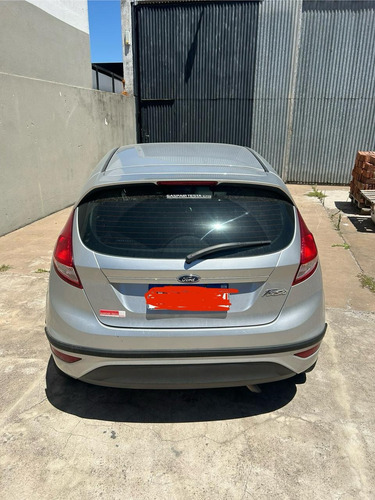 Ford Fiesta. Excelente Estado! Batería Y 2 Ruedas Nuevas.