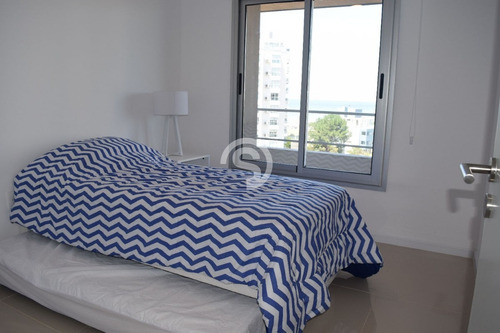 Apartamento En Venta - Brava- Ref: 3982