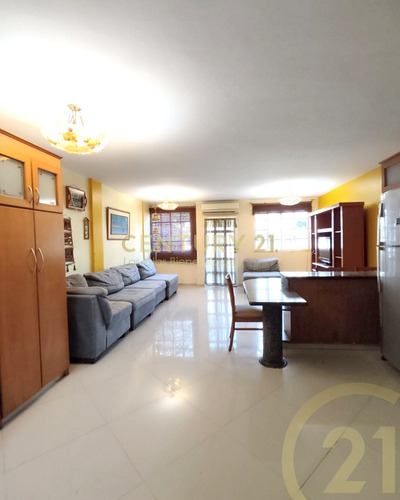 Imagen 5 de 11 de Townhouse En Cr Villa Martinique, Lecheria. Anzoategui.