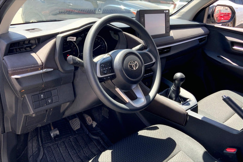 Toyota Yaris 2023