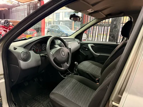 Renault Logan 1.6 Expression