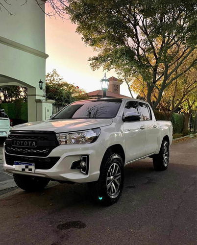 Imagen 1 de 9 de Toyota Hilux 2019 2.8 Cd Srv 177cv 4x4