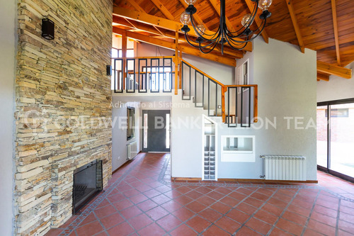 Venta-casa -villanueva -tigre -zona Norte -golf -san Isidro Labrador- Laguna-casa