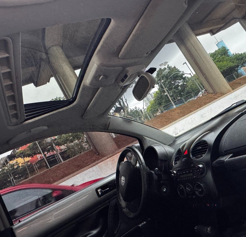 Volkswagen New Beetle 2.0 3p Automática