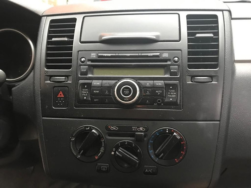 Renault Logan 1.6 16v Privilège Hi-flex 4p