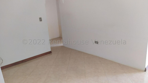 Imagen 17 de 18 de Rent-a-house Vende Cómodo Apartamento En Valles De Camoruco 22-20999 Sp