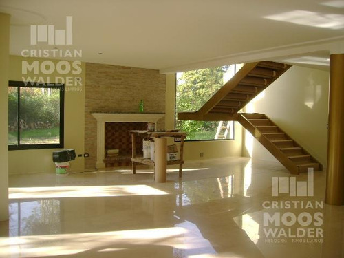 Casa En Venta - Cristian Mooswalder Negocios Inmobiliarios