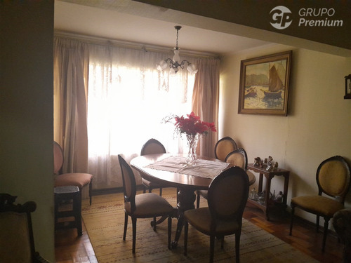 Venta De Departamento De 3 Dorm. 2 Baños En Viña Del Mar