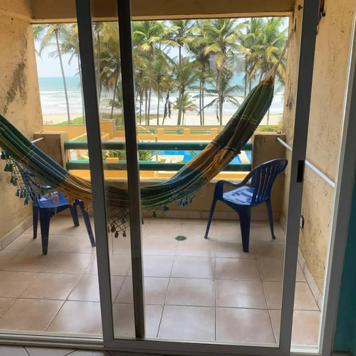 Se Vende Apartamento En Conj. Residencial Puerto Limon Tucacas Edo. Falcon. L.m