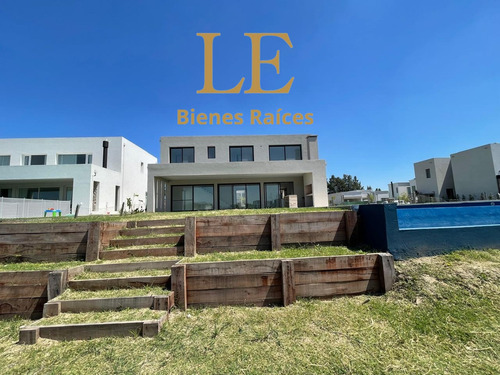 Casa En Venta Santa Ana A La Laguna