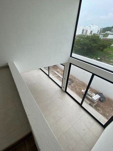 Residencia En Zibatá, 3 Niveles, Preciosa Vista, Jardín, 3.5