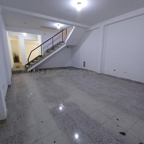 Edificio Con Oficinas, Area De Deposito, 750 Mts En Venta Av Bolivar Valencia Carabobo Lf24-16394