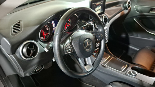 Mercedes-Benz Clase CLA 1.6 CLA 180 CGI AT